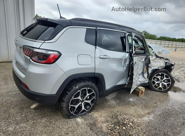 3C4NJDCN8ST524746 2025 JEEP COMPASS Silver 