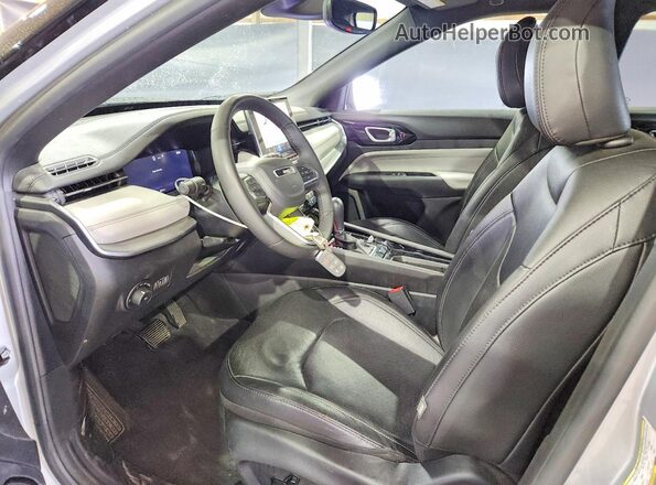 3C4NJDCN8ST614883 2025 JEEP COMPASS Silver Սալոնի դիմացի տեսք