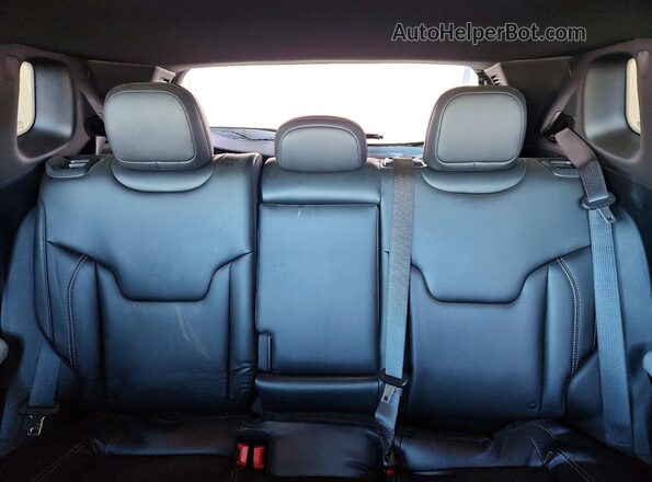 3C4NJDCN8TT207308 2026 JEEP COMPASS White Rear seats view