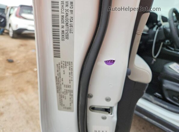 3C4NJDCN8TT212332 2026 JEEP COMPASS White Widok naklejki z numerem VIN