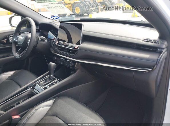 3C4NJDCN9TT178109 2026 JEEP COMPASS White Vista interior delantera