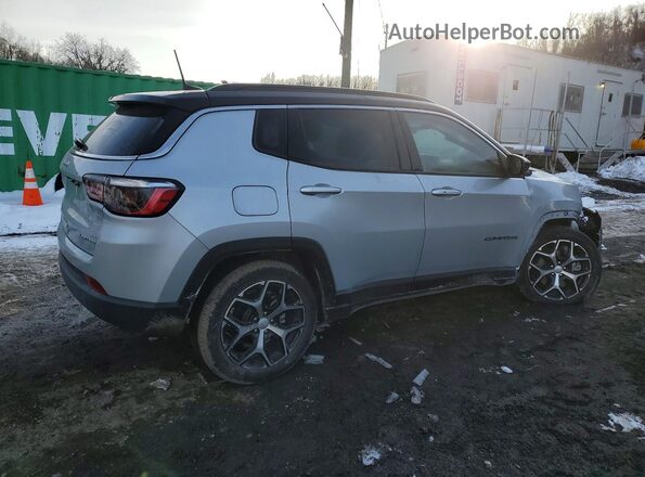 3C4NJDCNXRT167189 2024 JEEP COMPASS Silver Trasero derecho