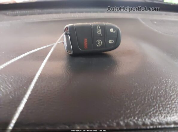 3C4NJDCNXRT578768 2024 JEEP COMPASS Red Widok deski rozdzielczej