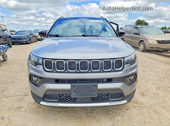 3C4NJDCNXRT586949 2024 JEEP COMPASS Silver Widok z przodu