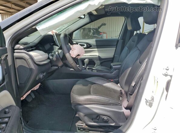 3C4NJDCNXST509066 2025 JEEP COMPASS White Вид салону спереду