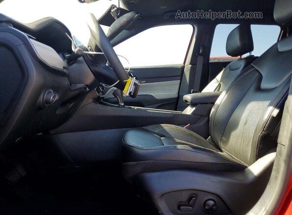 3C4NJDCNXST578680 2025 JEEP COMPASS Красный Вид салона спереди