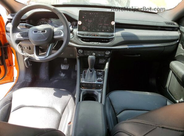 3C4NJDCNXTT188129 2026 JEEP COMPASS Orange Вид панелі приладів