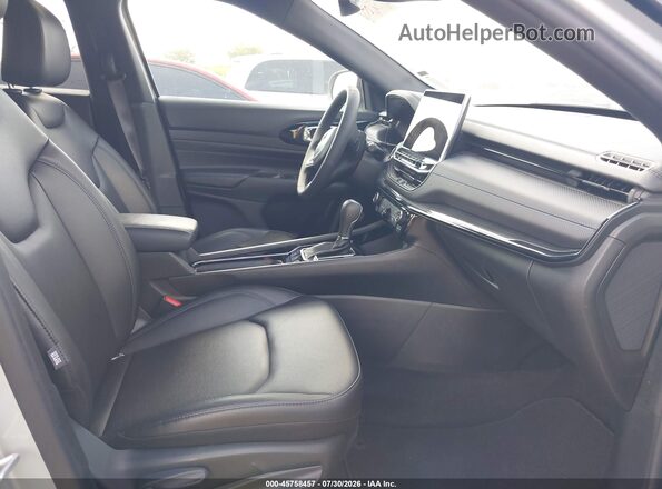 3C4NJDCNXTT224384 2026 JEEP COMPASS Silver Front interior view