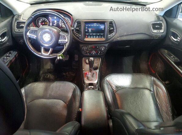 3C4NJDDB0HT630721 2017 JEEP COMPASS Gray Вид панелі приладів