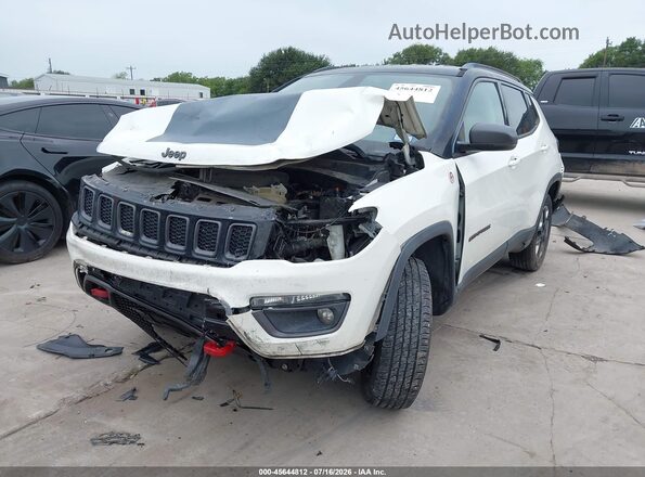 3C4NJDDB0JT129429 2018 JEEP COMPASS White Առջևի ձախ երեք քառորդ տեսարան