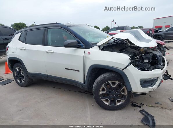 3C4NJDDB0JT129429 2018 JEEP COMPASS White Սալոնի հետևի տեսք