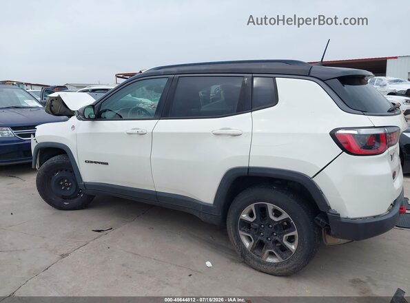 3C4NJDDB0JT129429 2018 JEEP COMPASS White Սալոնի 360 աստիճան տեսք