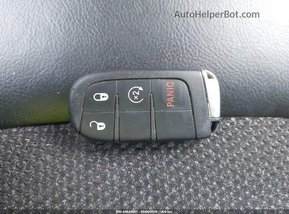3C4NJDDB0JT255614 2018 JEEP COMPASS Orange Вид панелі приладів