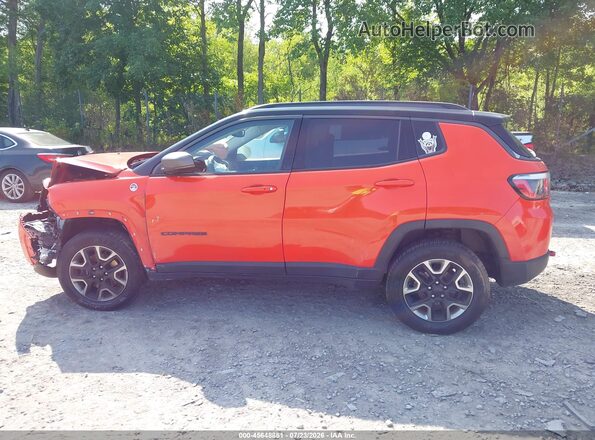 3C4NJDDB0JT255614 2018 JEEP COMPASS Orange Панорамний вид салону 360°