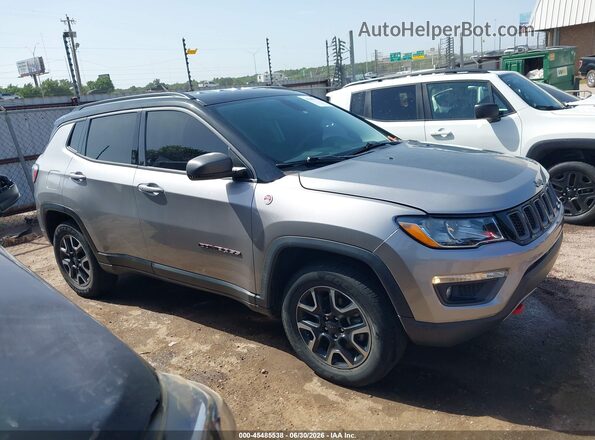 3C4NJDDB0KT765544 2019 JEEP COMPASS Silver Rear interior view