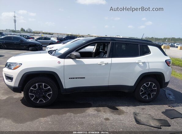 3C4NJDDB0LT166791 2020 JEEP COMPASS White Սալոնի հետևի տեսք