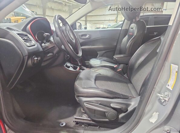3C4NJDDB0MT529253 2021 JEEP COMPASS Gray წინა სალონის ხედი