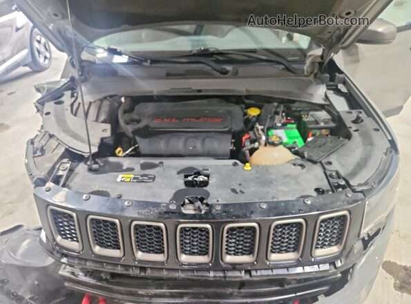 3C4NJDDB0MT529253 2021 JEEP COMPASS Gray ძრავის განყოფილების ხედი