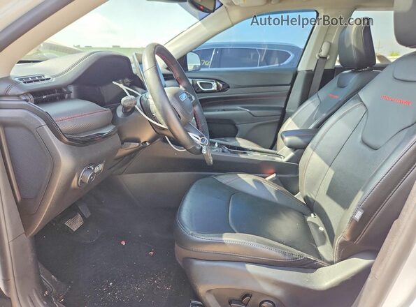 3C4NJDDB0NT148195 2022 JEEP COMPASS White Front interior view