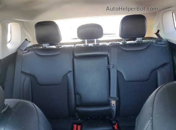 3C4NJDDB0NT192259 2022 JEEP COMPASS Черный Вид задних сидений