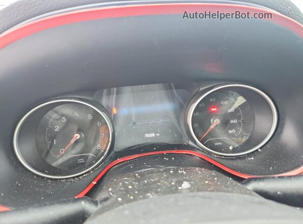 3C4NJDDB1JT199022 2018 JEEP COMPASS Red Instrument cluster view