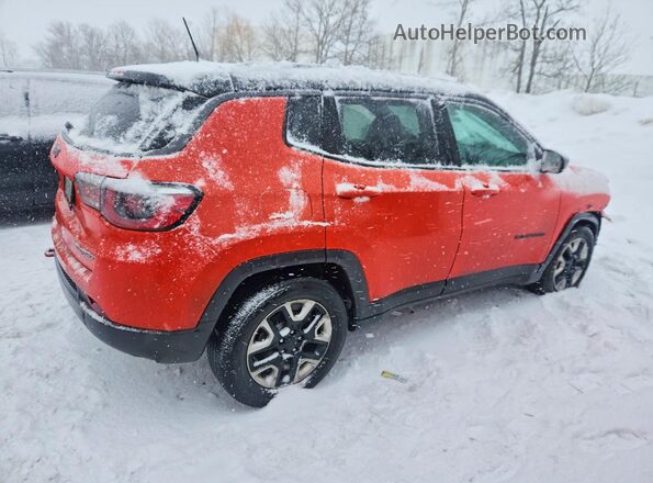 3C4NJDDB1JT199022 2018 JEEP COMPASS Red Rear right