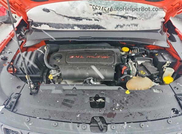 3C4NJDDB1JT199022 2018 JEEP COMPASS Red Rear interior view