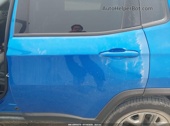 3C4NJDDB1JT417170 2018 JEEP COMPASS Blue Widok z przodu