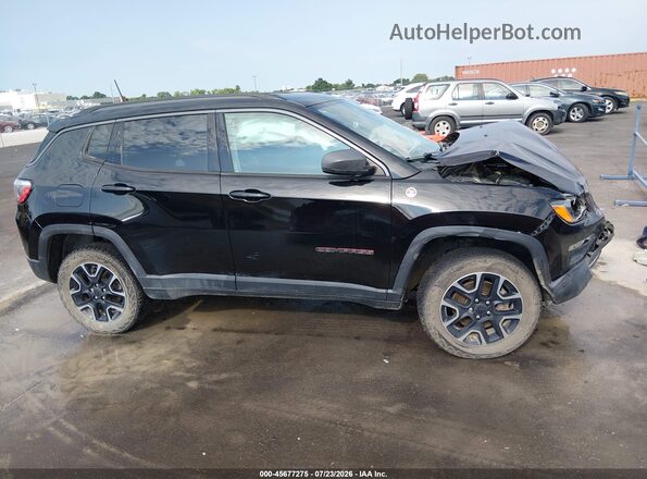 3C4NJDDB1KT592617 2019 JEEP COMPASS Black Rear interior view
