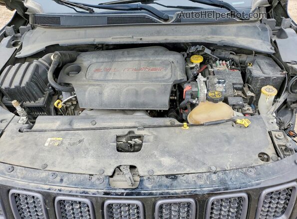 3C4NJDDB2HT630493 2017 JEEP COMPASS Black Rear interior view