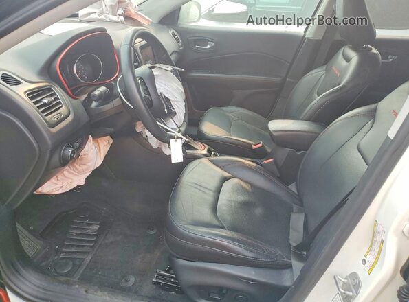 3C4NJDDB2JT179247 2018 JEEP COMPASS White წინა სალონის ხედი