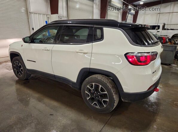 3C4NJDDB2JT501191 2018 JEEP COMPASS White უკანა მარცხენა