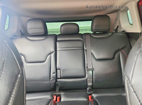 3C4NJDDB2KT599995 2019 JEEP COMPASS Red Вид задніх сидінь
