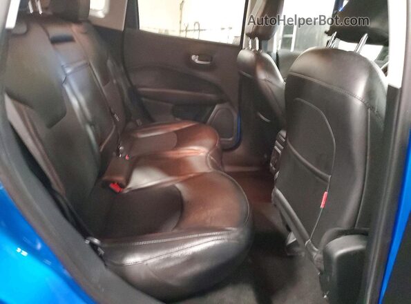 3C4NJDDB2KT776013 2019 JEEP COMPASS Blue Rear interior view