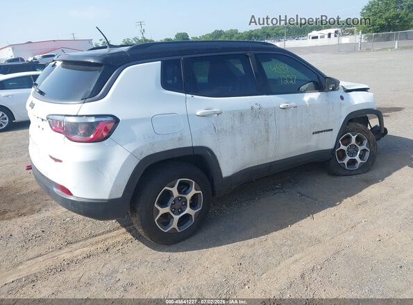 3C4NJDDB2NT158579 2022 JEEP COMPASS White Tył prawy