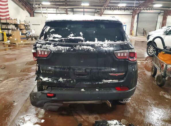 3C4NJDDB3JT501720 2018 JEEP COMPASS Black Հետևի տեսք