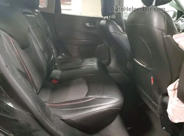 3C4NJDDB3JT501720 2018 JEEP COMPASS Black Սալոնի հետևի տեսք