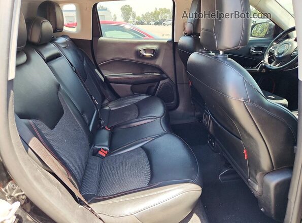 3C4NJDDB3LT177767 2020 JEEP COMPASS Black Rear interior view