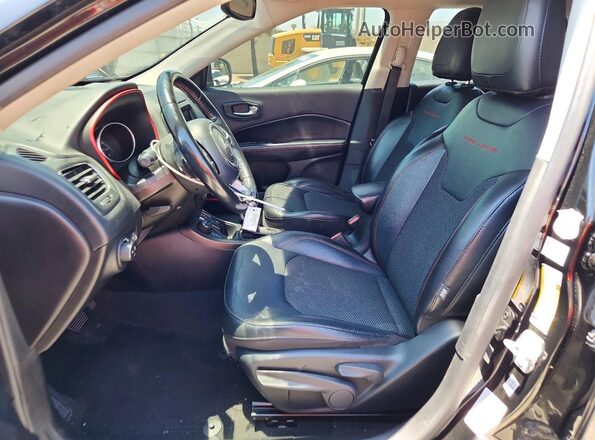 3C4NJDDB3LT177767 2020 JEEP COMPASS Black Front interior view
