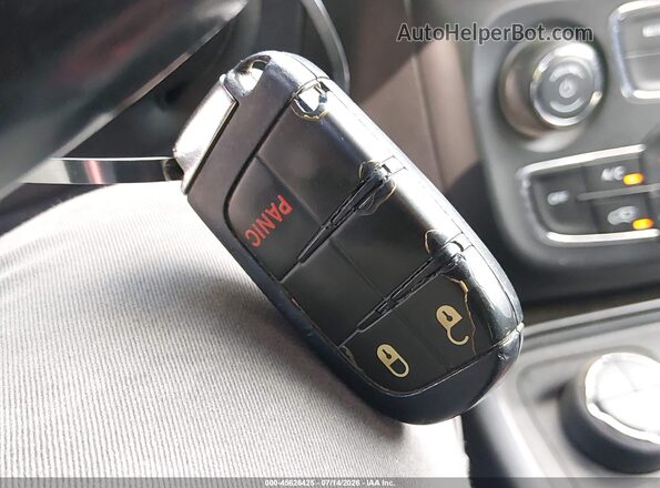 3C4NJDDB3LT200304 2020 JEEP COMPASS Black Вид панелі приладів
