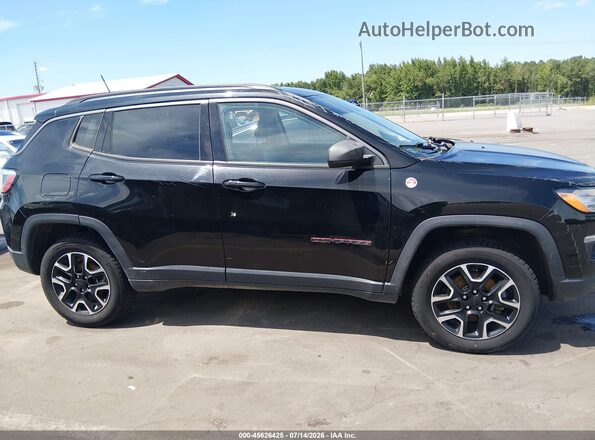 3C4NJDDB3LT200304 2020 JEEP COMPASS Black Вид задньої частини салону