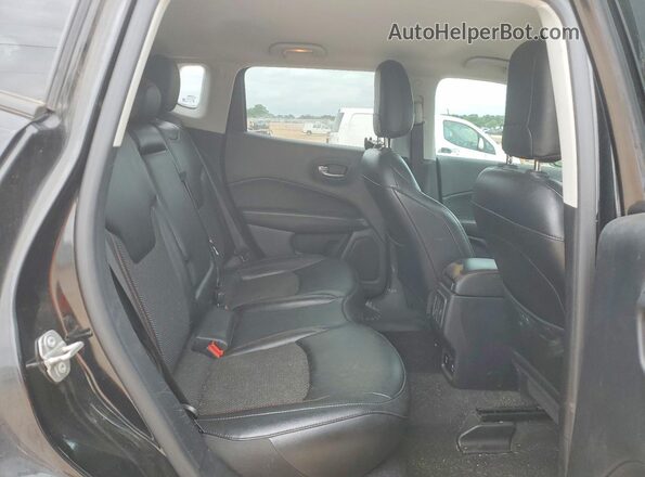 3C4NJDDB3LT233299 2020 JEEP COMPASS Черный Вид задней части салона