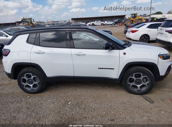3C4NJDDB3NT203609 2022 JEEP COMPASS White Vista interior de 360 grados