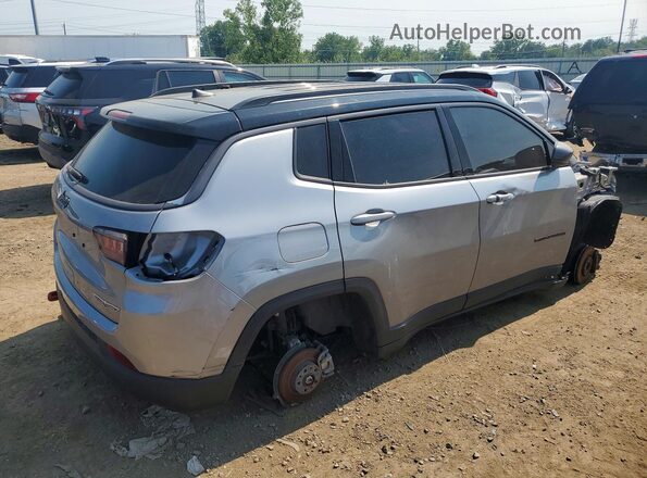 3C4NJDDB4HT624873 2017 JEEP COMPASS Silver Tył prawy