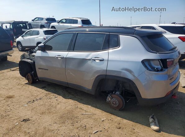 3C4NJDDB4HT624873 2017 JEEP COMPASS Silver Tył lewy