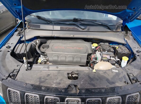 3C4NJDDB4JT210529 2018 JEEP COMPASS Blue Вид ззаду