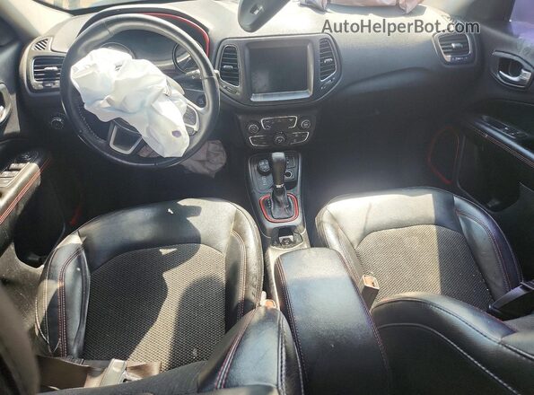 3C4NJDDB4JT373648 2018 JEEP COMPASS Green Առջևի վահանակի տեսք