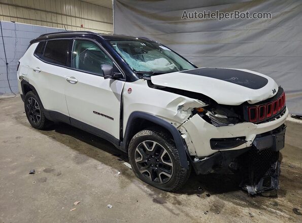 3C4NJDDB4KT667889 2019 JEEP COMPASS Белый Передняя правая четверть