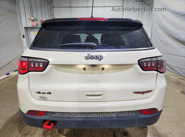 3C4NJDDB4KT667889 2019 JEEP COMPASS Белый Вид сзади