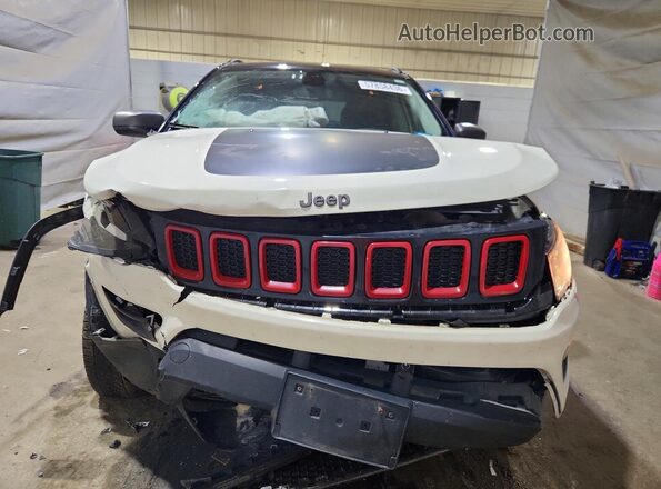3C4NJDDB4KT667889 2019 JEEP COMPASS Белый Вид спереди
